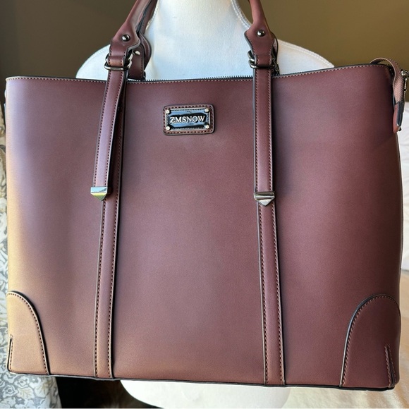 NWOT Laptop Bag with adjustable strap Fits Up to 15.6 inch Laptop Rich Brown - Picture 2 of 13